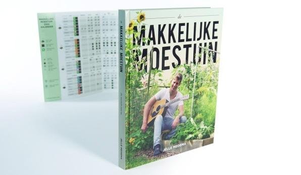 Het boek De Makkelijke Moestuin, de volwassen versie van mijn boek.