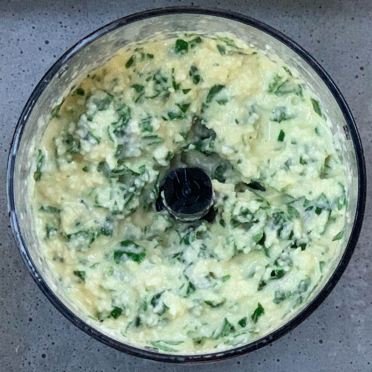 Glutenvrij mengsel voor pannenkoekjes met groentes uit de Makkelijke Moestuin