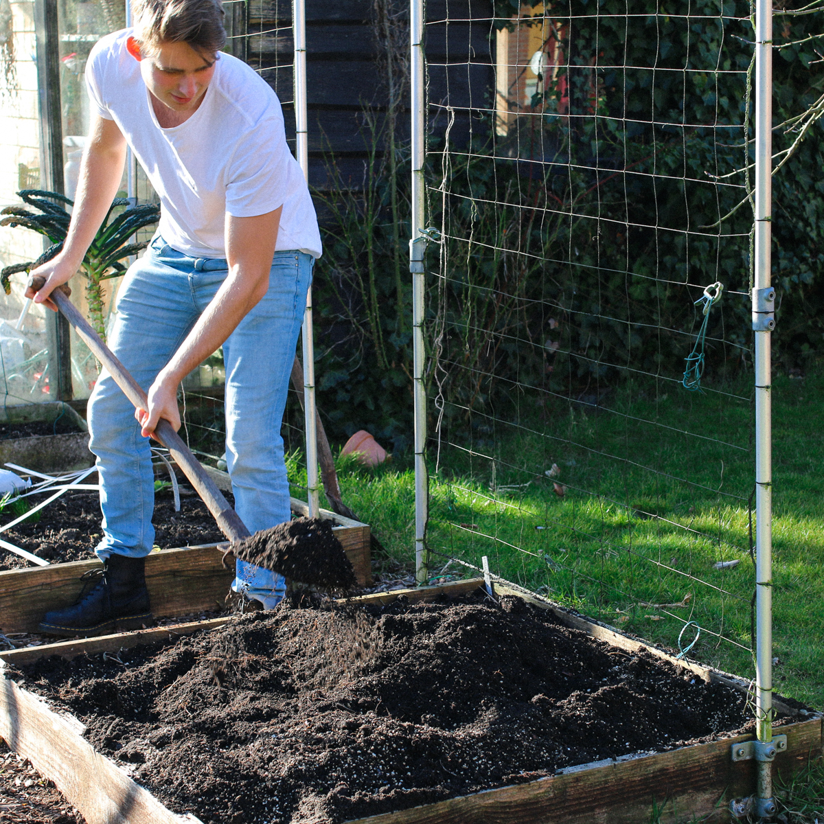 Makkelijke Moestuinbakken klaarmaken voor het nieuwe seizoen